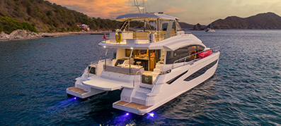 the marinemax 545 crewed charter yacht
